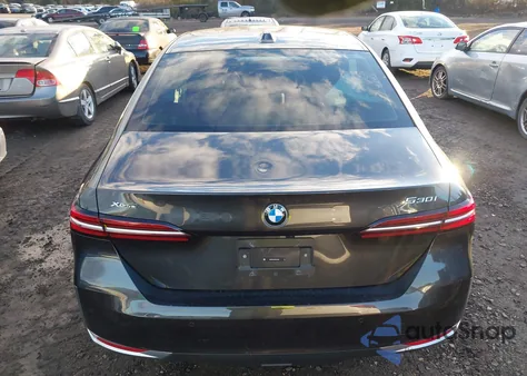 2024 BMW 530I xDrive z USA, uszkodzony, nr VIN WBA53FJ07RCS70432